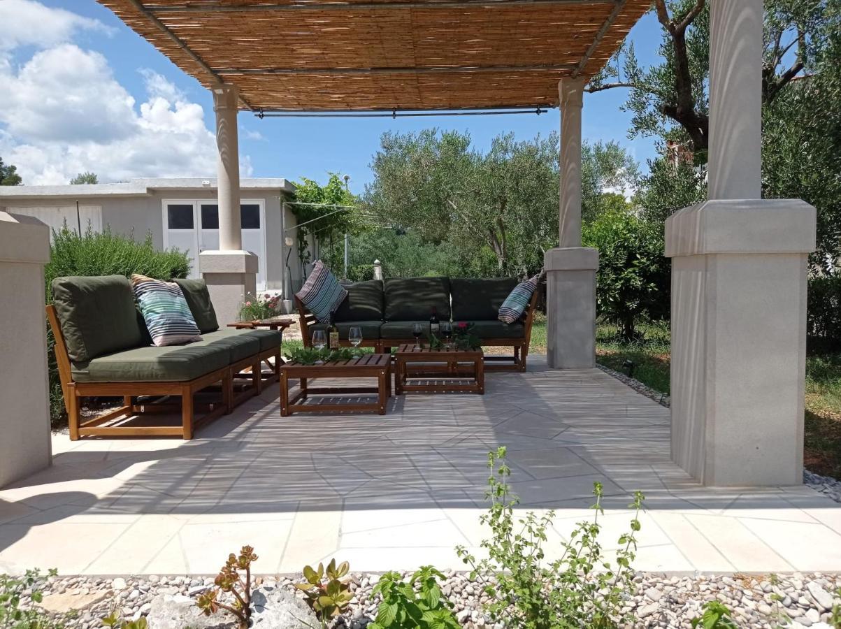 לומבארדה My Mediterranean Villa With Huge Garden And Own Parking מראה חיצוני תמונה
